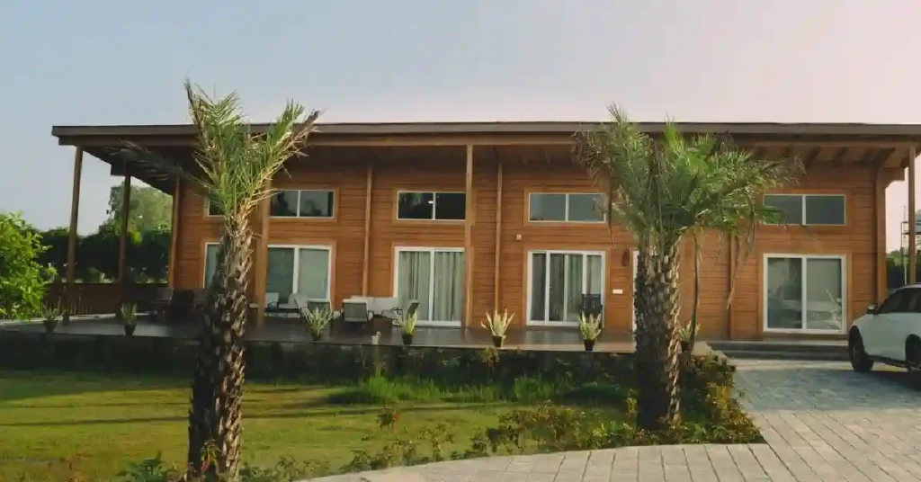 best farm house in Noida