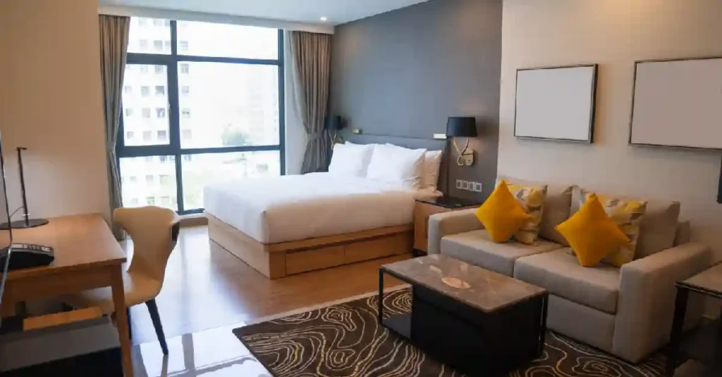 hotels in Noida near metro station